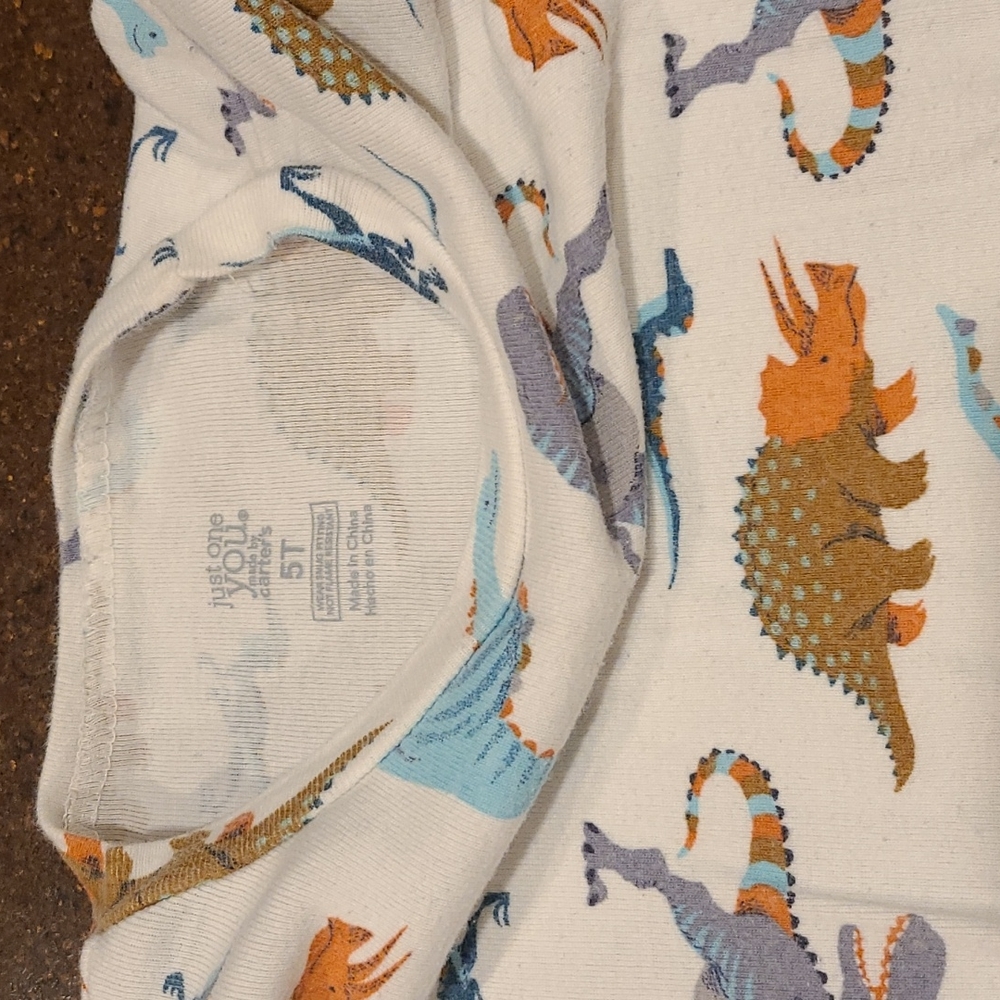 Carter's 5T pajamas - Picture 5 of 6